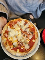 28ibch Salami Pizza